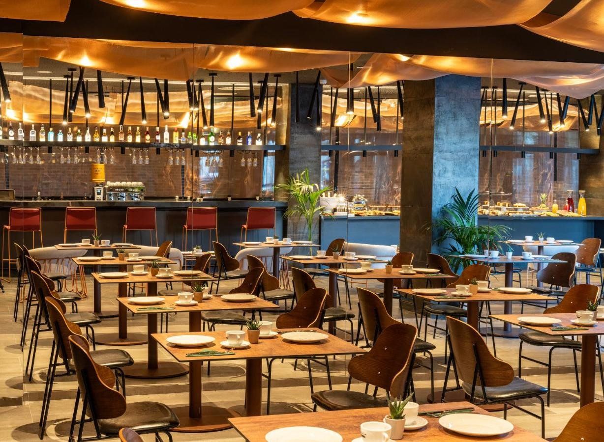 Axel Hotel Bilbao - Adults Only thumbnail 3
