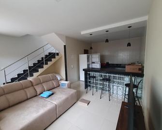 Casa Duplex Nova em Iriri - Iriri - Sala de estar