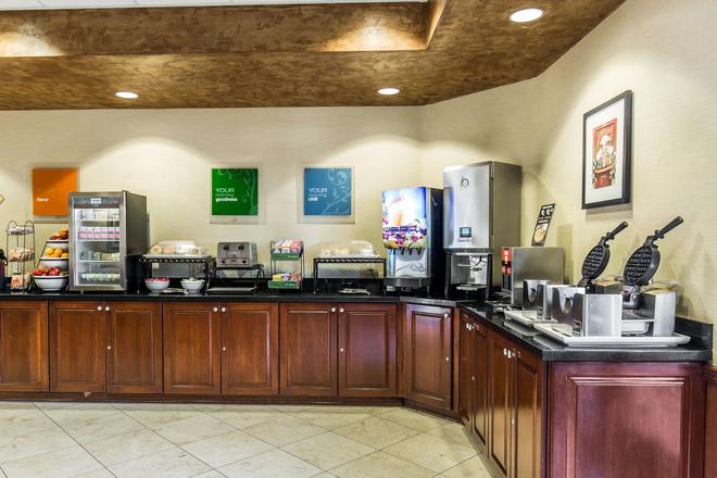 Comfort Inn Suites 64 1 8 7 Henderson Hotel Deals