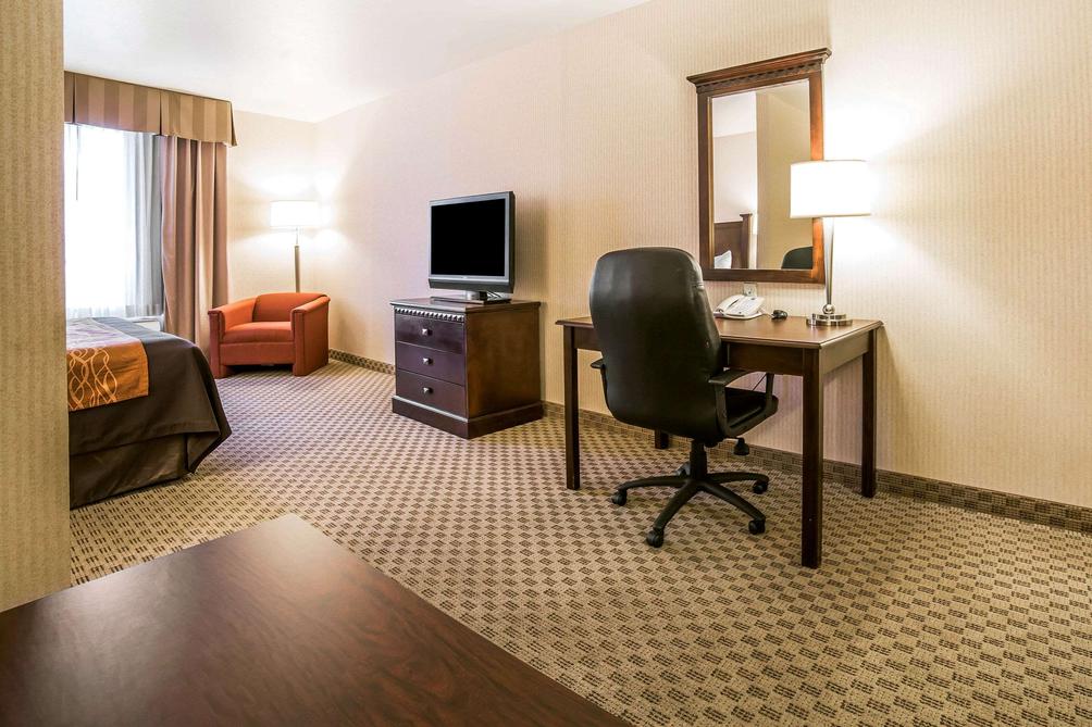 Comfort Inn Suites 64 1 8 7 Henderson Hotel Deals