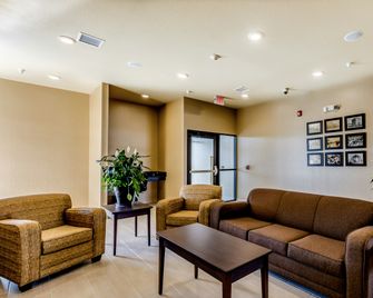 Cobblestone Inn & Suites - Waverly - Waverly - Lobby