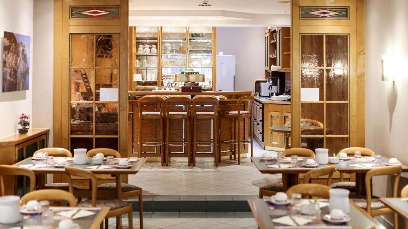 Hotel Christophe Colomb