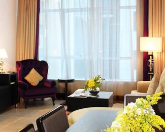 Al Diar Sawa Hotel Apartments - Abu Dhabi - Living room