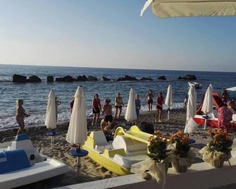 B&B Rometta Beach - Rometta - Playa