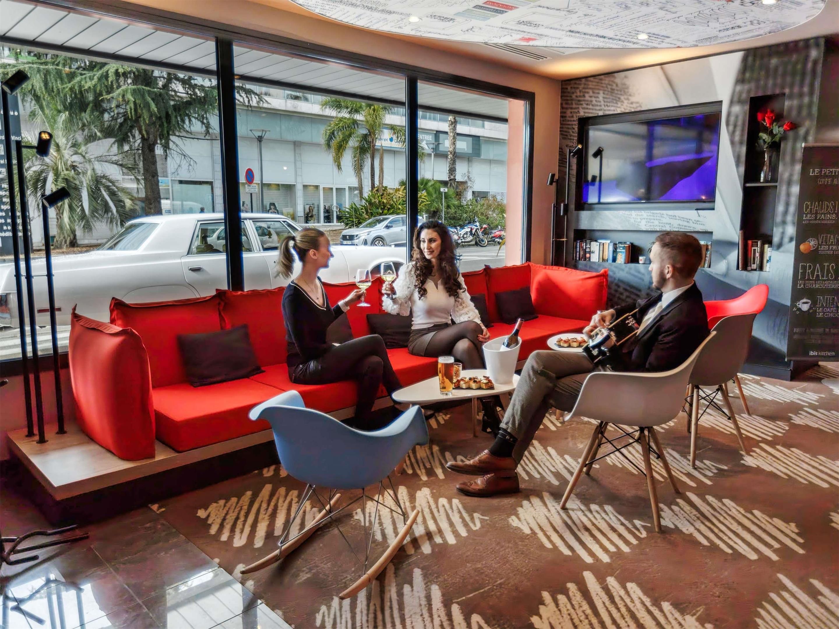 ibis Cannes Mandelieu thumbnail 3