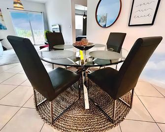 Miami Apartment by Coral Gables - Great Location! - Miami - Comedor