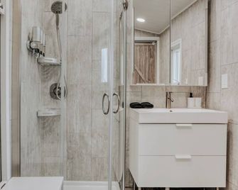 Modern & Cozy stand-alone apartment - perfect stay - Painted Post