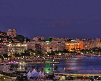 Ibis Styles Cannes le Cannet - Le Cannet - Gebouw