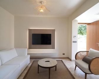 Mavi Suite Turkbuku - Golturkbuku - Wohnzimmer
