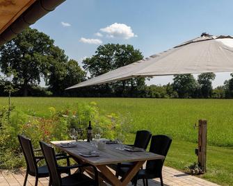 Weitblick - Ruhepol in münsterländer Parklandschaft - Dülmen - Innenhof