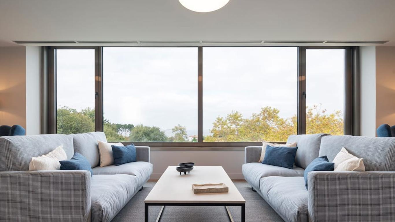 أبارتهوتل أتيكا 21 أس جاليراس