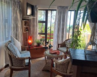 A1 Kynaston B&B - Jeffreys Bay - Vardagsrum