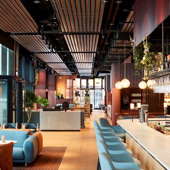 Bar view of Scandic München Macherei