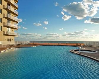 Tidewater Beach Resort by Southern Vacation Rentals - Panama City Beach - Piscina
