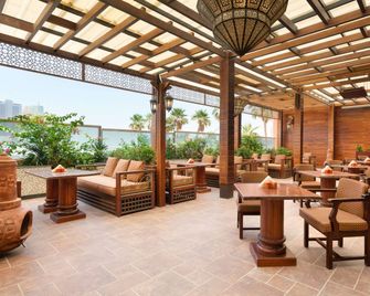 Ramada Resort by Wyndham Manama Seef - Manama - Restaurant