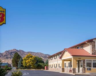 Super 8 by Wyndham Canon City - Cañon City - Edificio