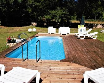 B&B Donna Maja - San Severino - Pool