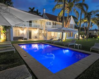Essenwood House - Durban - Pool