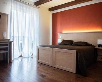 Hotel - Bar Da Natale - Paesana - Habitación