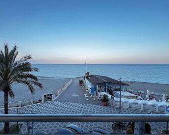 Albium Hotel - Albenga