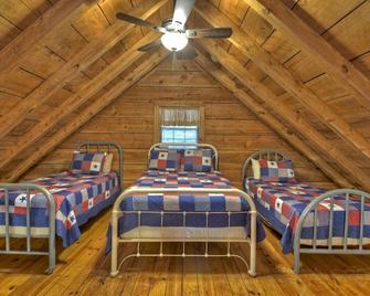 Unwind in the Wilderness, but Keep the Hot Tub! - Copperhill - Bedroom