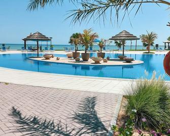 Simaisma A Murwab Resort - Al Khawr - Pool