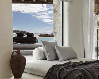 Nomad Mykonos - Small Luxury Hotels of the World - Mykonos - Bedroom