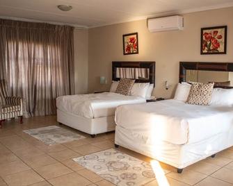 Zamambongi Guest House - Newcastle - Habitación
