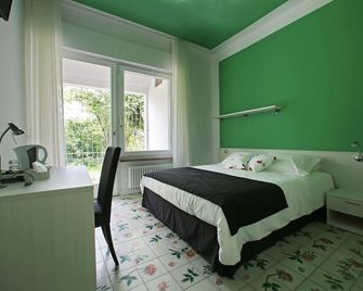 Villa Silvia Olivetti - Banchette - Habitación