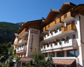 Hotel Panorama - Molveno - Building