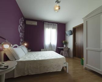 Hotel Ristorante Al Gallo - Oderzo - Camera da letto