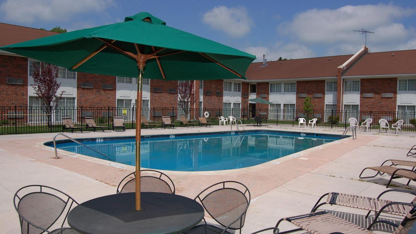 Rodeway Inn and Suites East Windsor