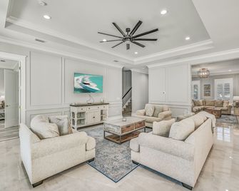 30A Pet Friendly Beach House - Seacrest Serenity by Panhandle Getaways - Rosemary Beach - Living room