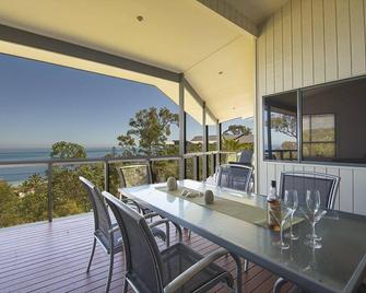 Tangalooma Holiday House - Tangalooma - Balcony
