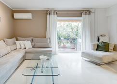 Unique Luxurious Apartment at Athenian Riviera - Álimos - Vardagsrum