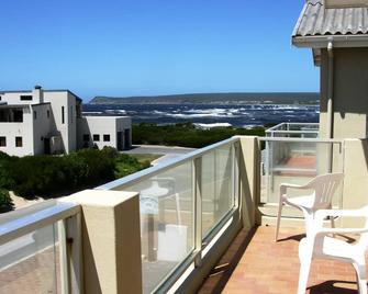 Whale Watchers Inn - Witsand - Balcony