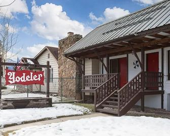 Yodeler Motel - Red Lodge - Gebouw