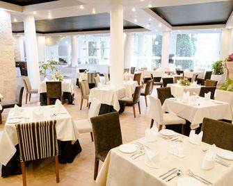 West Wood Hotel - Nairobi - Restaurante