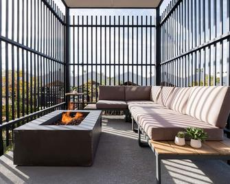 Rise Uptown - Phoenix - Balcony