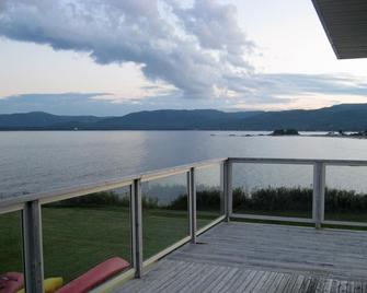 Seascape Coastal Retreat - Adults Only - Hot Tubs - Ingonish