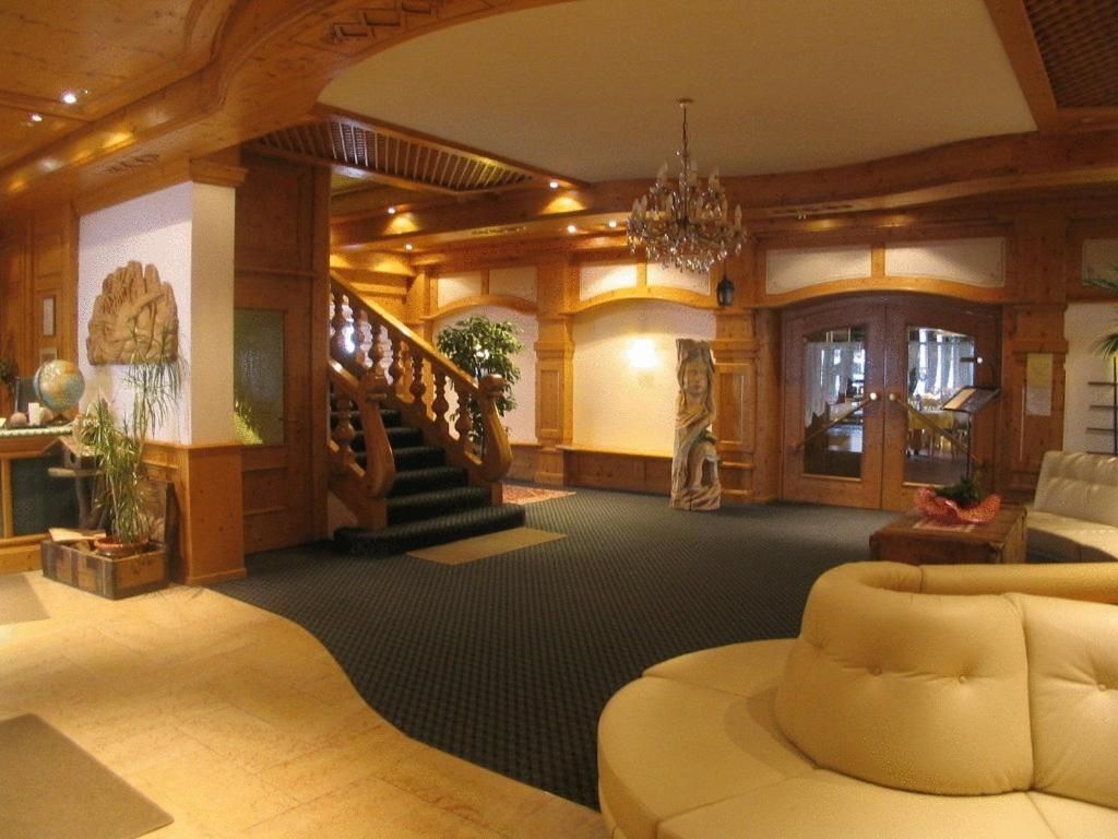 Club Hotel Alpino - פולגאריה - לובי