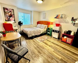 Micro Studio Apartment in University District- 10 mins walk to University of WA - Seattle - Habitación