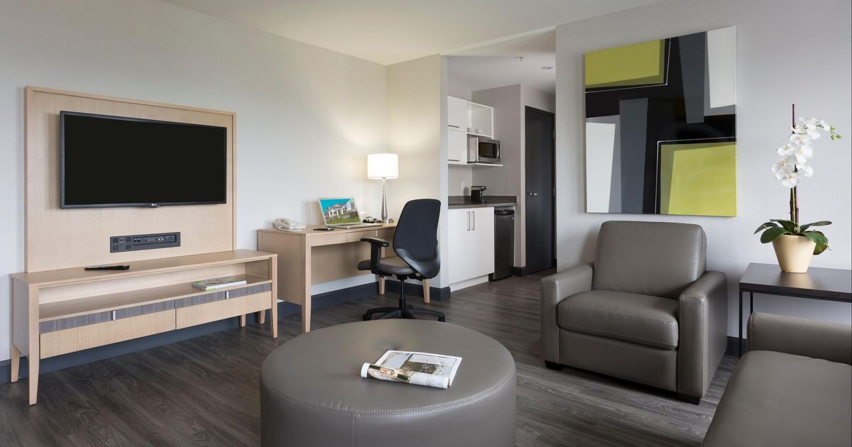 Holiday Inn Express Quebec CitySainte Foy, An IHG Hotel à partir de 95