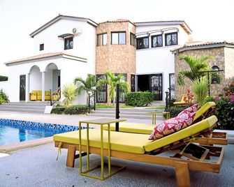 When our hospitality becomes our strength. Welcome home. - Saly - Pool