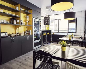 Free Hostels Barcelona - ברצלונה - מסעדה