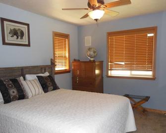 Adventure Awaits! Ride out to miles of ATV/Smowmobile Trails - Garden Valley - Habitación