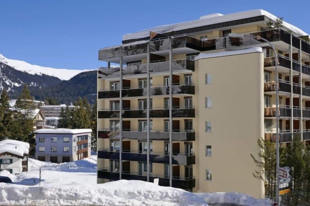 Apartment Attika Wohnung Allod Park Haus C 807 by Interhome - دافوس - مبنى