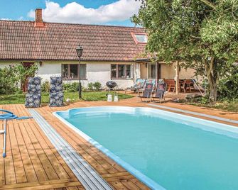 3 Bedroom Beautiful Home In Klagstorp - Klagstorp - Piscina