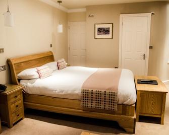 Gwesty'r Emlyn Hotel - Newcastle Emlyn - Bedroom