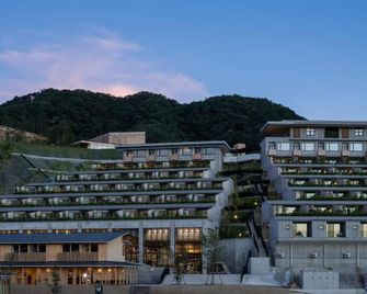 Hotel Vison - Taki - Gebäude